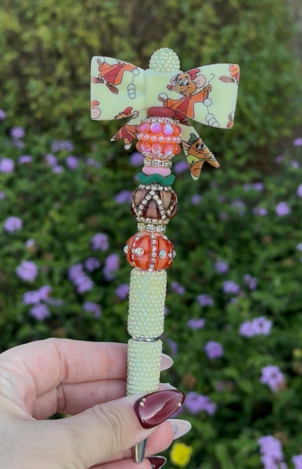 Jaq bow pen
