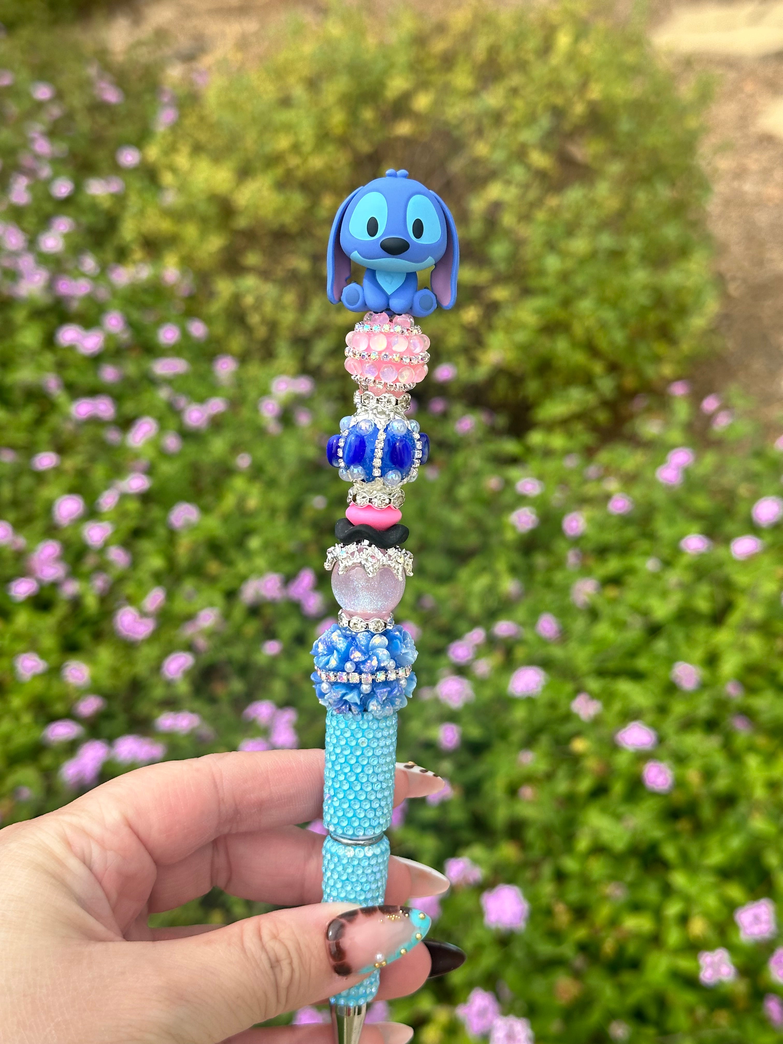 Sitting Stitch Pen