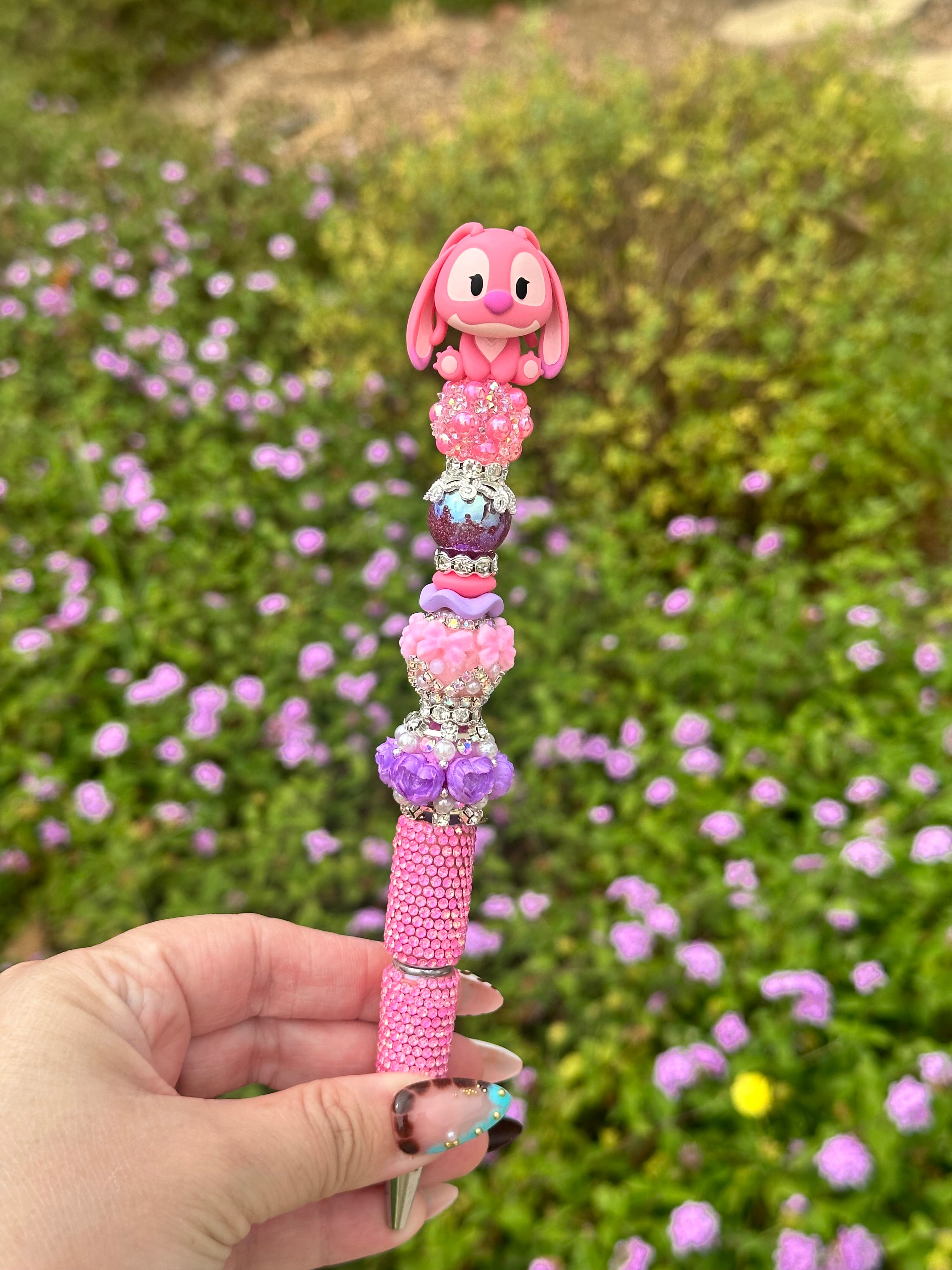 Sitting Angel pen